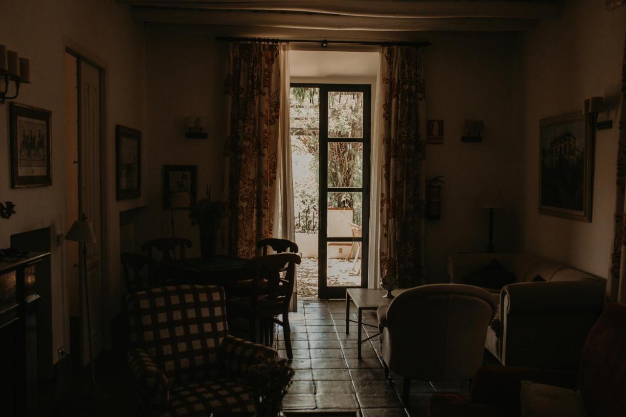 Hotel Posada De Valdezufre Aracena Eksteriør bilde